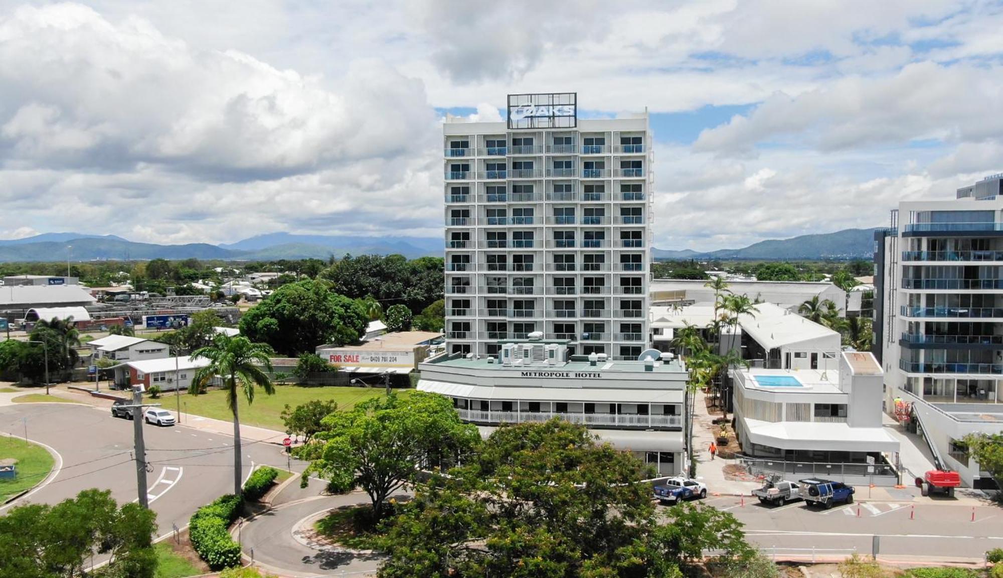 Oaks Townsville Metropole Hotel Экстерьер фото