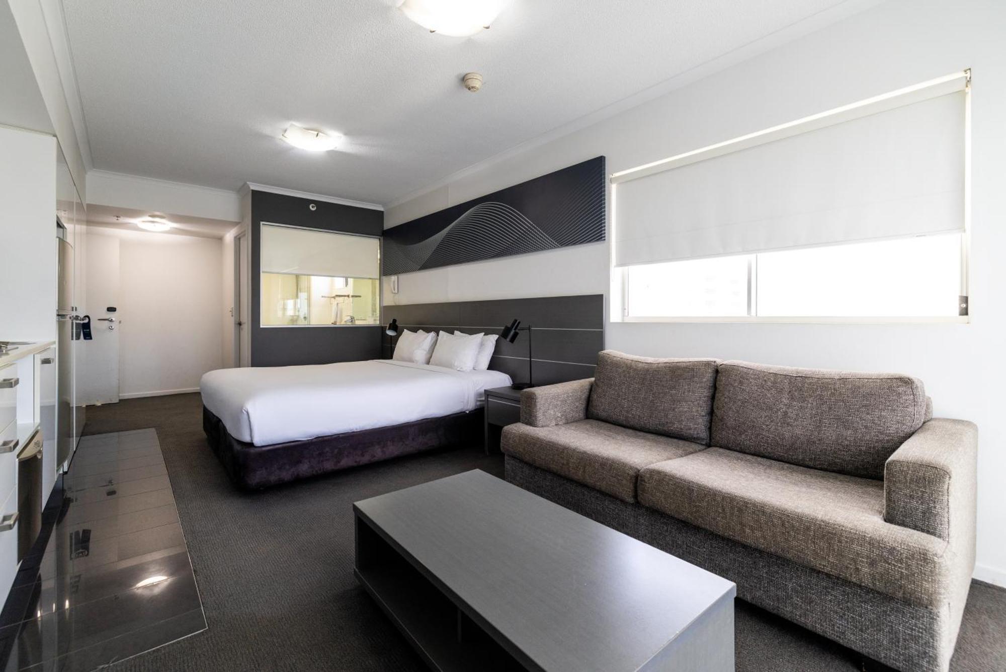 Oaks Townsville Metropole Hotel Экстерьер фото