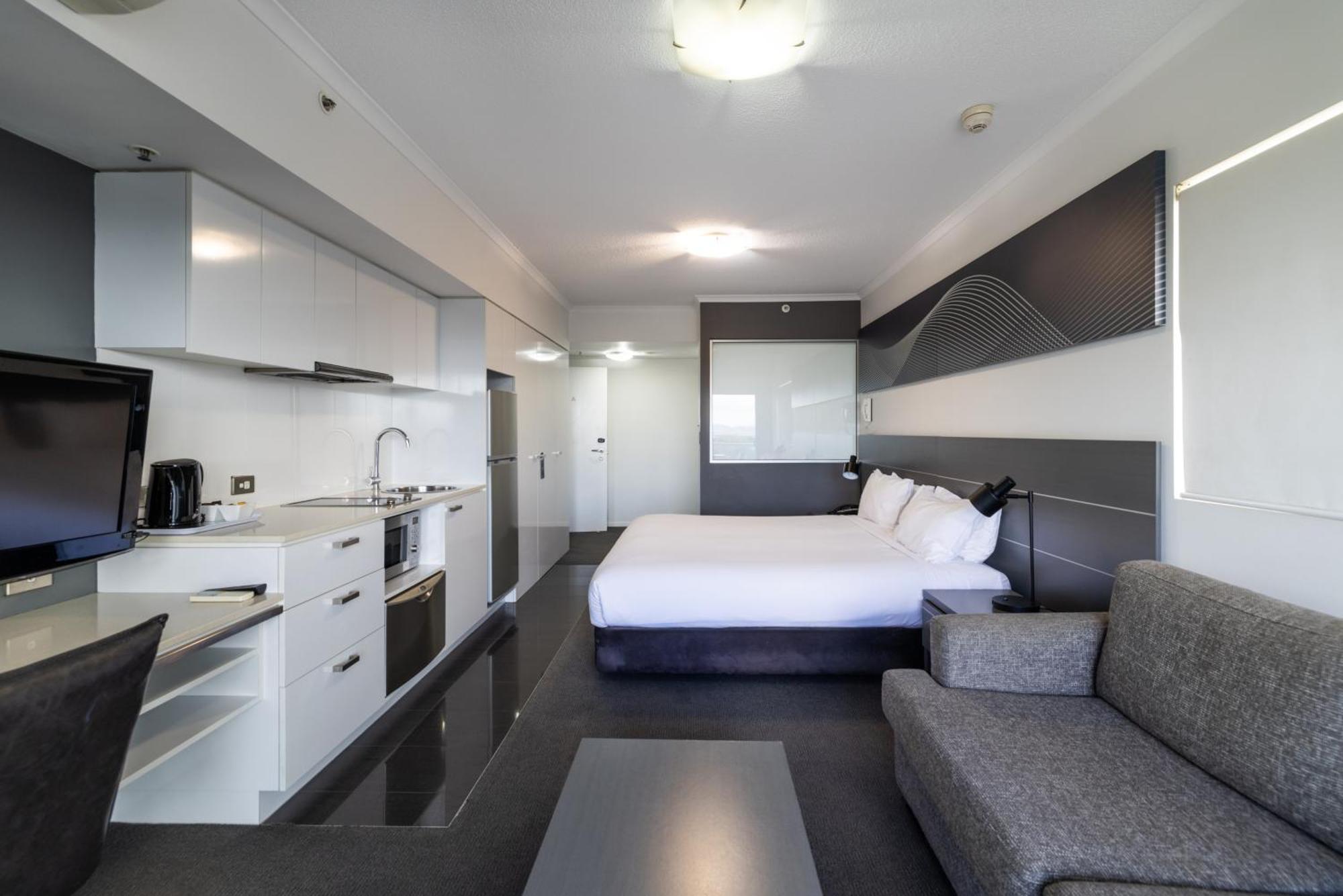 Oaks Townsville Metropole Hotel Экстерьер фото
